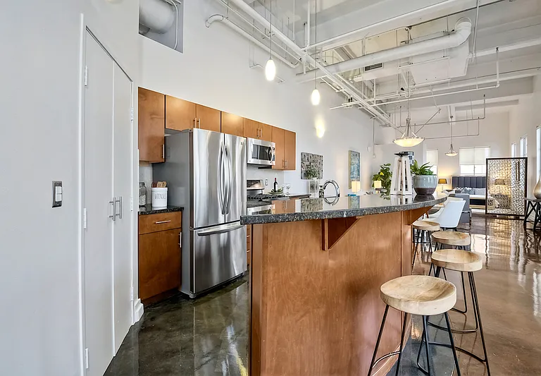 950 6th Ave #542 — Photo 3