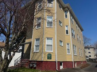 95 Courtland St APT 1, Worcester, MA 01602