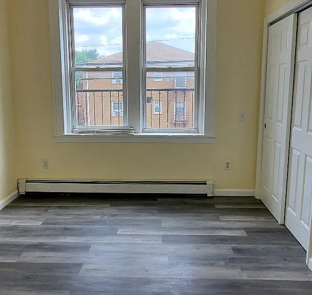 287 N 10th St #2R — Photo 7