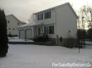 106 Liberty Cir, Hazleton, PA 18202