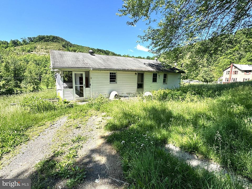 1st image of 373 Strodes Run Rd