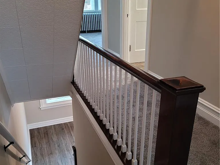 73 W Greenwich St — Photo 33