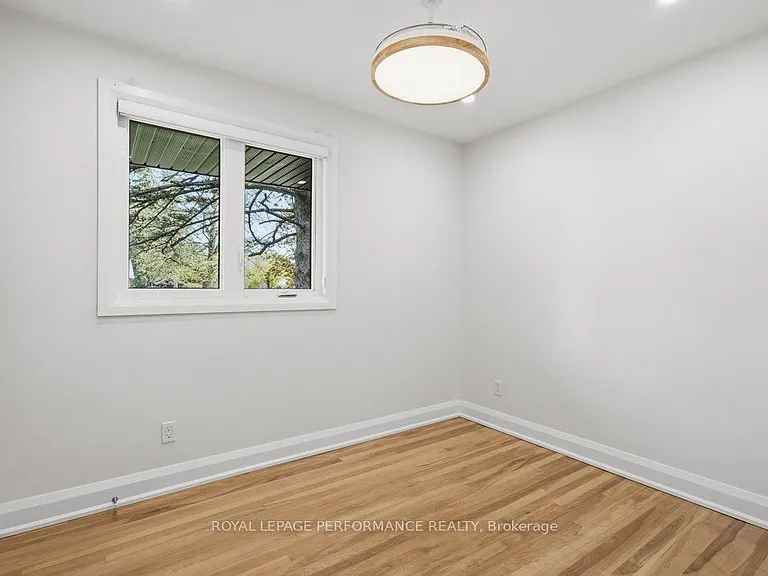 180 Roger Rd — Photo 7