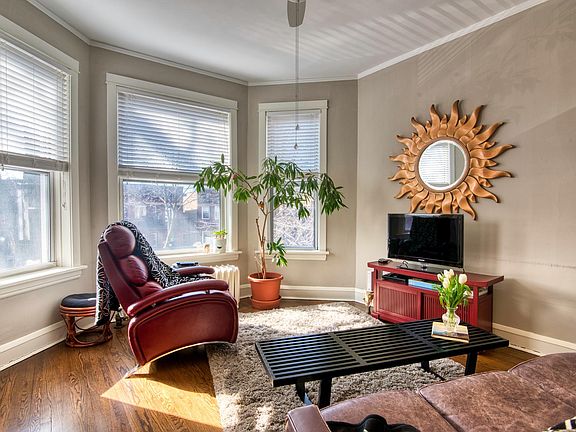 3rd image of 2230 W Leland Ave #2