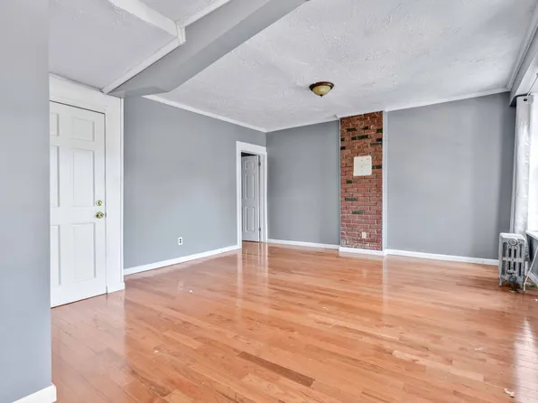 610 Ashford Street image 24 of 32