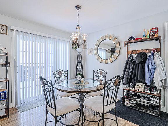 5th image of 35 Reservoir Road