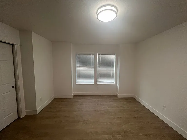 2509 Jordan St — Photo 11