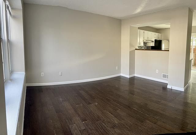 1st image of 757 Ficus Dr