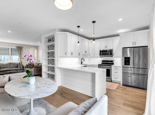 9 Deal Lake Ct, Asbury Park, NJ 07712