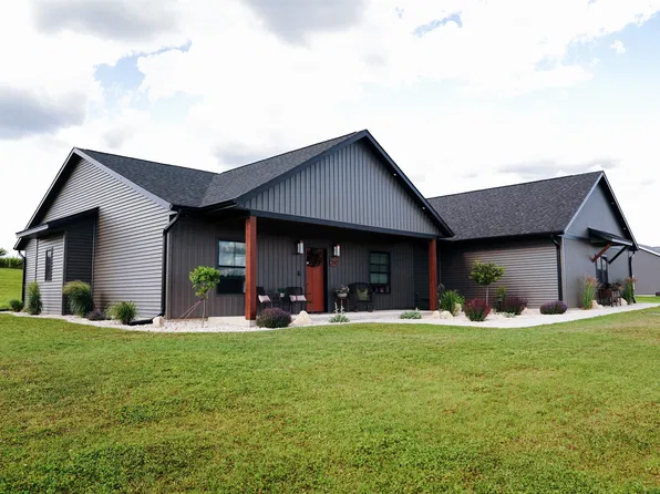 390 Badger Avenue, Mondovi, WI 54755