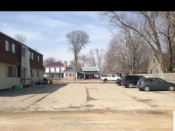 4th image of 411 Packwaukee St Unit 1