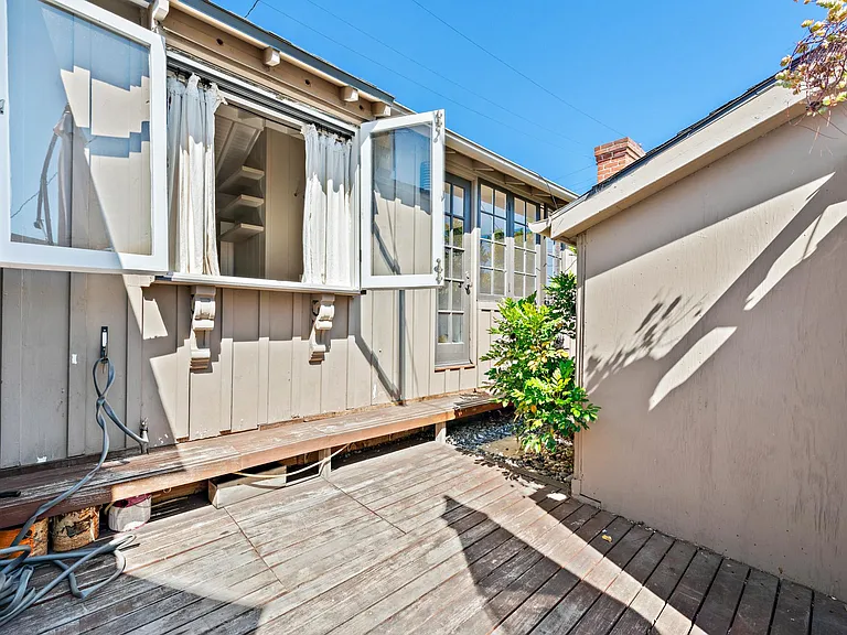 Side patio #2