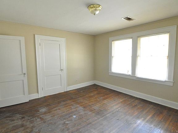 5th image of 2211 McKinley Ave