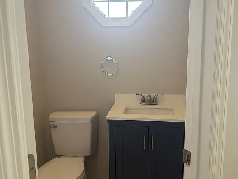 8900 Fox Glen Dr — Photo 26