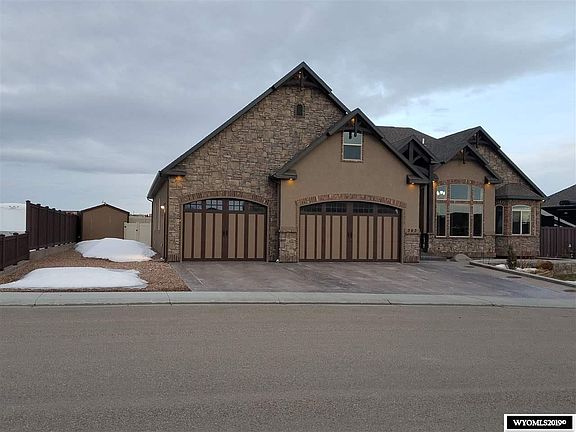 2nd image of 363 Hemlock Dr