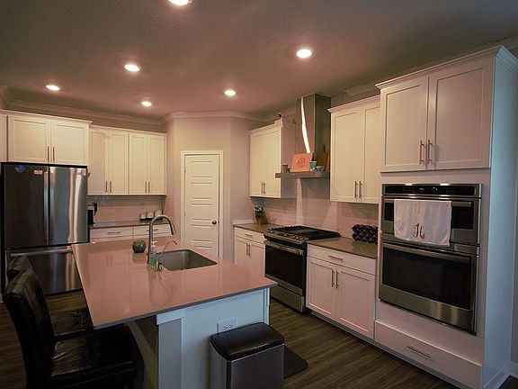 4th image of 6623 Apperson Dr