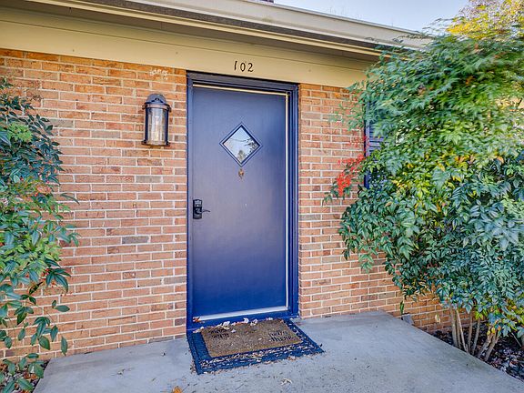 5th image of 102 Wayfair Dr