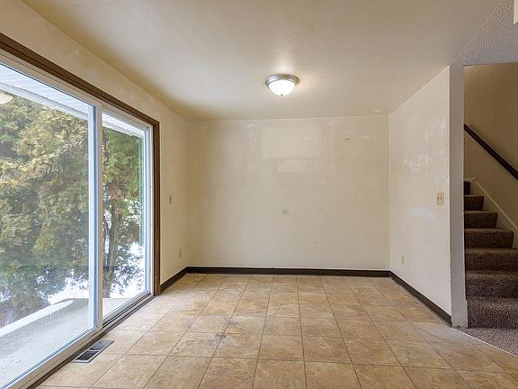 5th image of 7921 N Dakota St