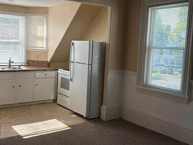 325 Adams St #5 — Photo 2