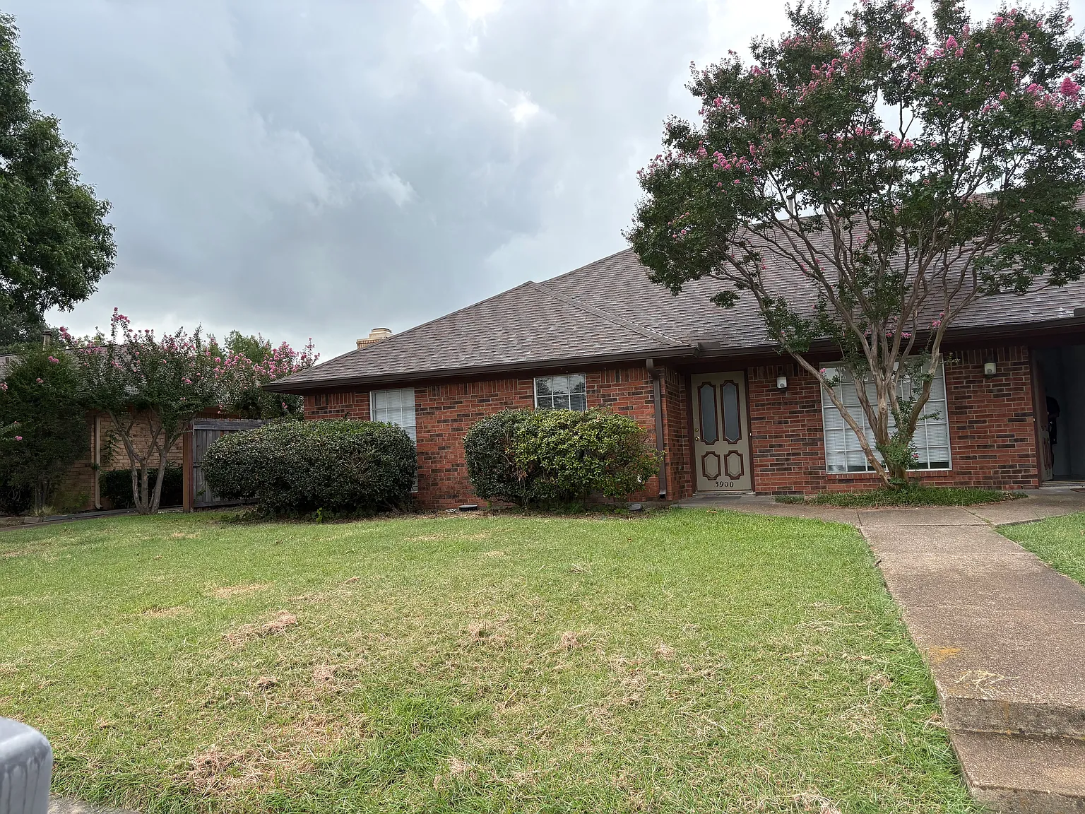 3 bed, 1500 sqft, $2,100 — Photo 3