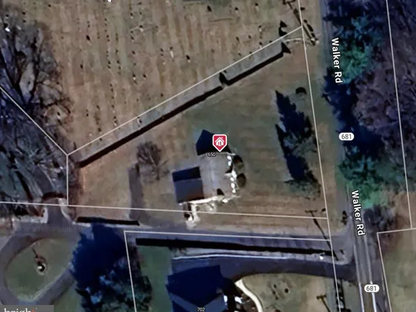 650 Walker Rd, Great Falls, VA 22066