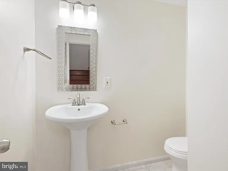 6502 Coachleigh Way — Photo 6