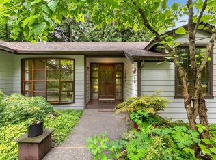 18513 NE 26th St, Redmond, WA