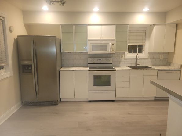 401 Corinthian Ave FLOOR 2
