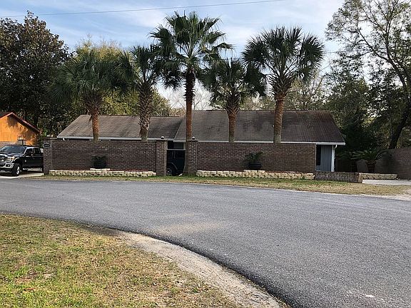 Brick privacy wall