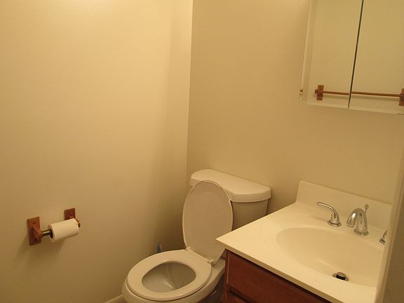 5th image of 447 Heather Ridge Dr
