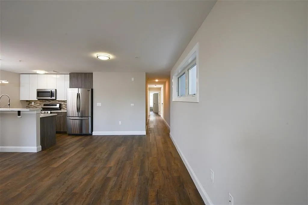 3 bed, 2.0 bath, $3,480 — Photo 4