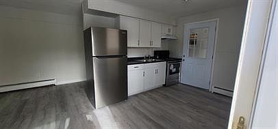 4th image of 161 Gale Ave #12