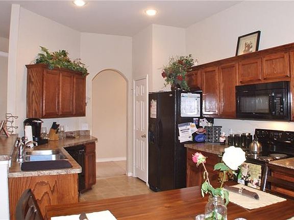 5th image of 3006 Marble Falls Dr