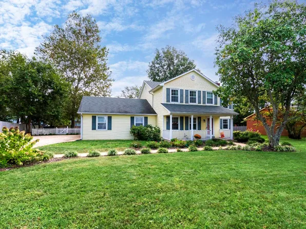613 Deerfield Dr, Versailles, KY 40383