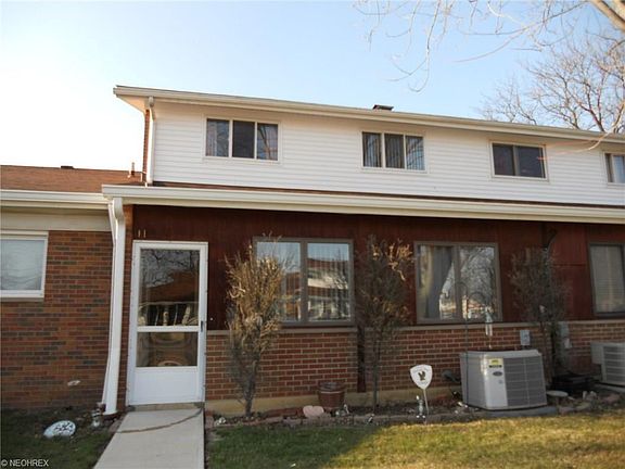 2nd image of 25515 Clubside Dr Unit 11