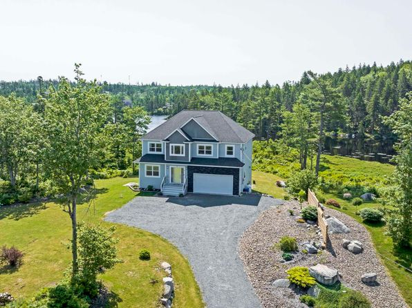 12 Aralia Ln, Upper Tantallon, NS B3Z 0P8