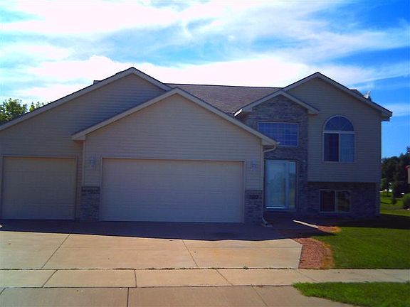 2nd image of 1819 W Oakes Dr