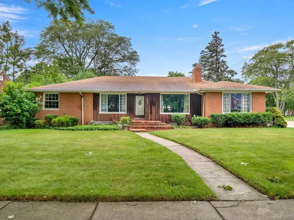 1533 Hawthorne St, Dearborn, MI 48128