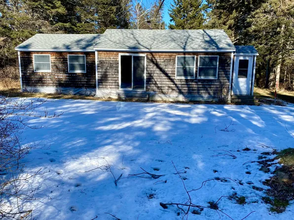 104 S South Shore Road, North Haven, ME 04853