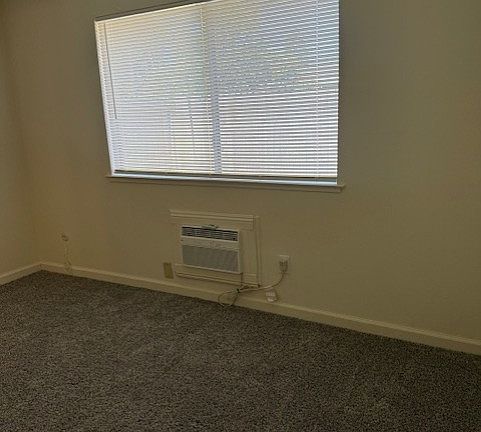 5th image of 2425 Northrop Ave APT 1