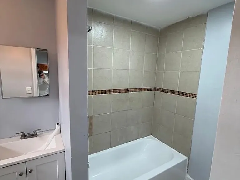 401 Marshall St #A — Photo 6