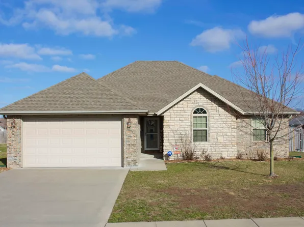 1907 E Greenwich Drive, Ozark, MO 65721