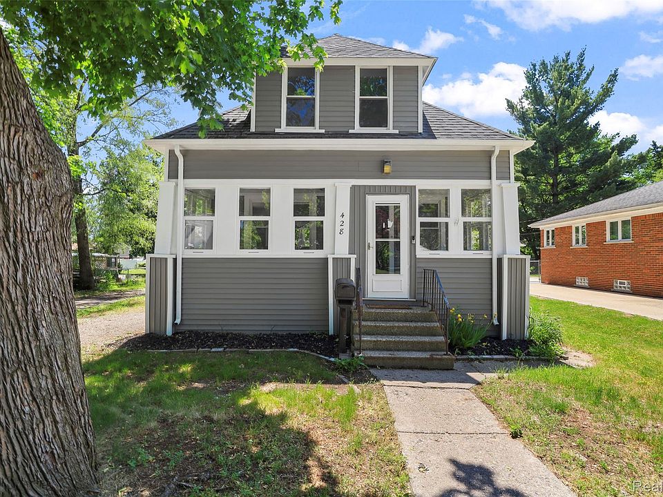 1st image of 428 Bauman Ave