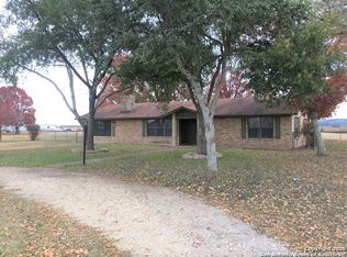 4336 Fm 471 N, Rio Medina, TX 78066