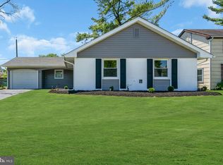 26 Maplewick Ln, Willingboro, NJ 08046