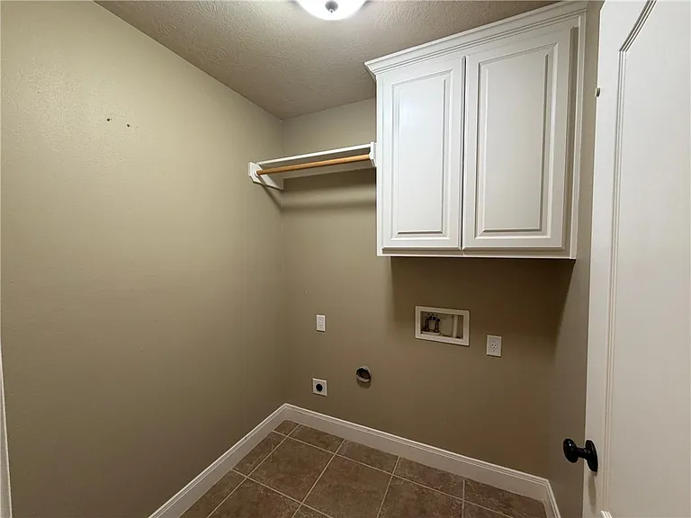 413 Cold Spring Dr — Photo 22