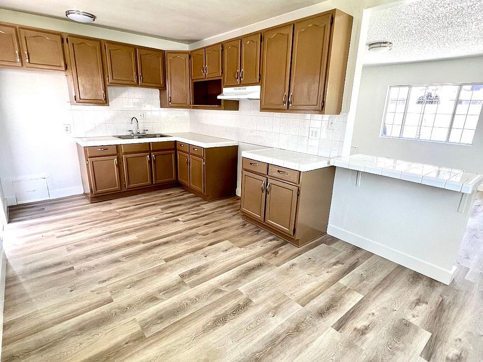 1st image of 4126 W 133rd St #A