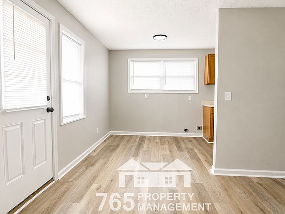 4th image of 1409 Columbia St APT 3
