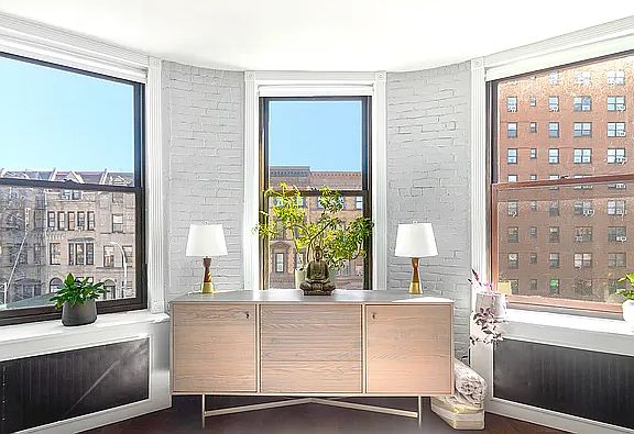 3rd image of 721 Saint Nicholas Ave #3