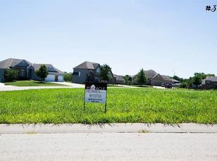 1705 Halls Creek Ave, Raymore, MO 64083